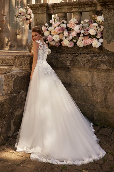 https://www.sposa-lia.com/images/stories/virtuemart/product/3) Madison.jpg